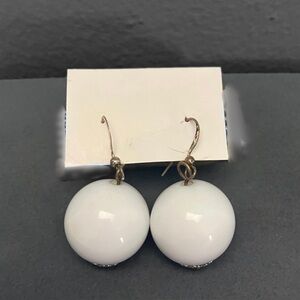 Vintage Snowflake faux pearl silver tone earrings!